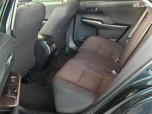 Toyota Camry 2015 серый - фото 14