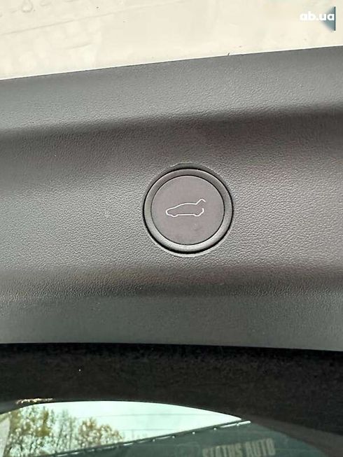 Tesla Model Y 2021 - фото 12