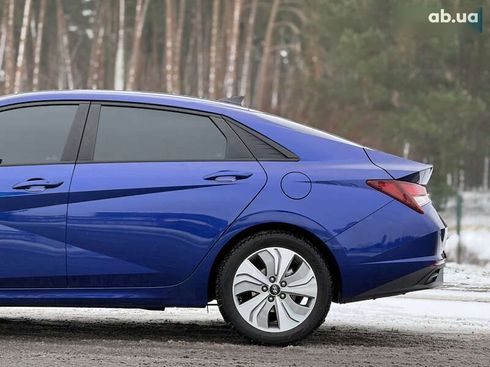 Hyundai Elantra 2021 - фото 12
