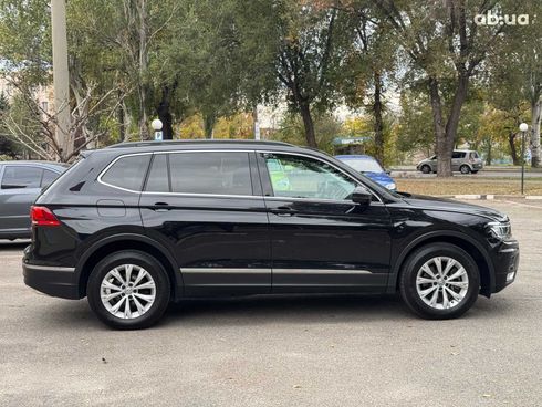 Volkswagen Tiguan 2017 черный - фото 6