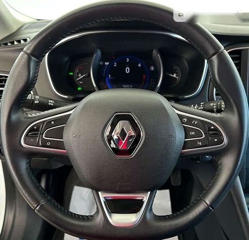 Renault Megane 2019 - фото 13