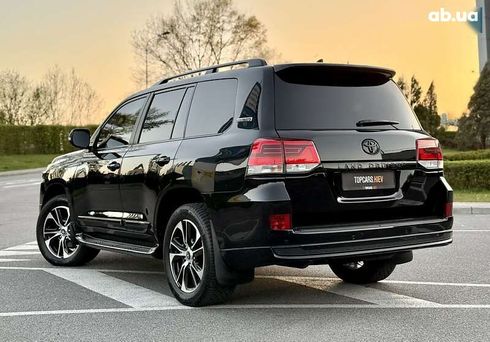 Toyota Land Cruiser 2020 - фото 10