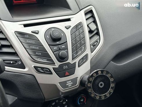 Ford Fiesta 2013 - фото 25