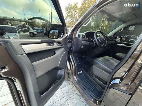 Volkswagen Multivan 2017 - фото 19
