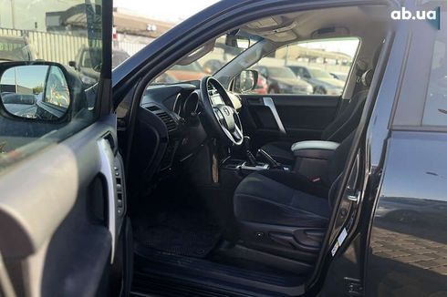Toyota Land Cruiser Prado 2017 - фото 10