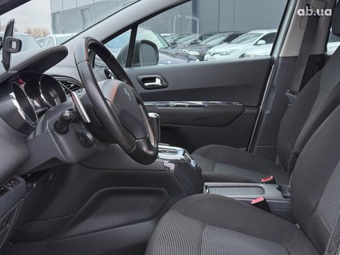 Peugeot 5008 2011 серый - фото 17