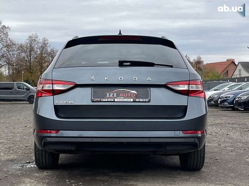 Skoda Superb 2022 - фото 7