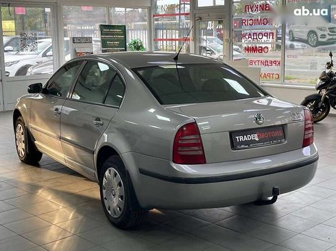 Skoda Superb 2006 - фото 10