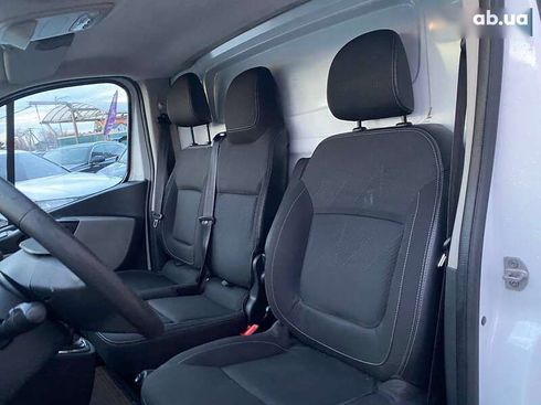 Renault Trafic 2018 - фото 19