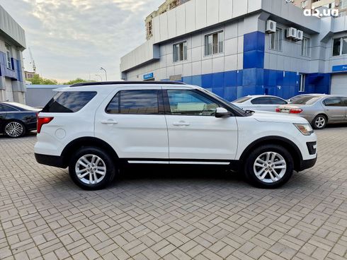 Ford Explorer 2017 белый - фото 19