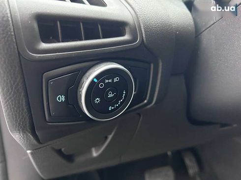 Ford Focus 2015 - фото 16
