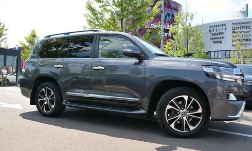 Toyota Land Cruiser 2017 - фото 11