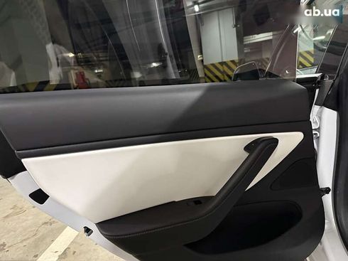 Tesla Model 3 2019 - фото 27