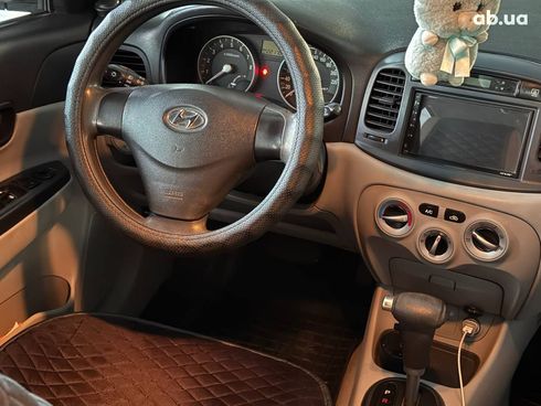 Hyundai Accent 2007 черный - фото 19