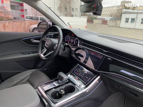 Audi Q8 2019 серый - фото 38