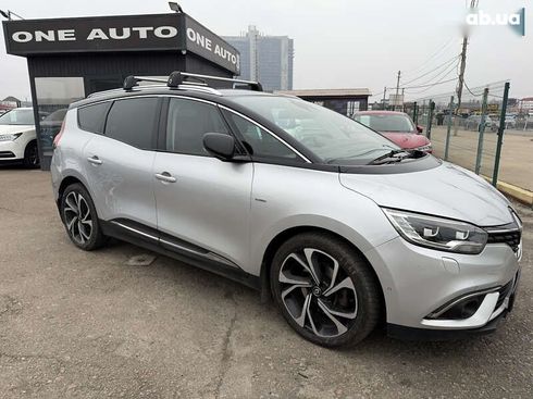 Renault Scenic 2017 - фото 9