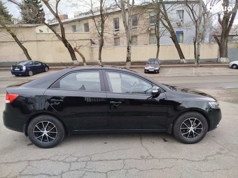Kia Cerato 2009 черный - фото 7