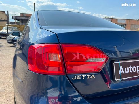 Volkswagen Jetta 2014 синий - фото 11