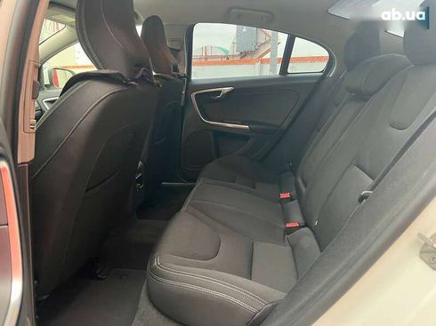 Volvo S60 2015 - фото 12