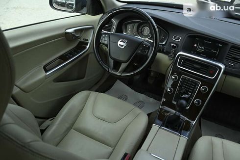 Volvo V60 2014 - фото 18