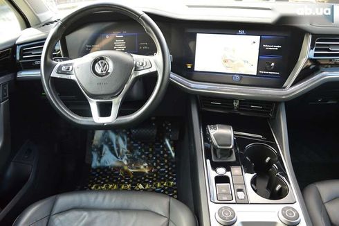 Volkswagen Touareg 2018 - фото 26