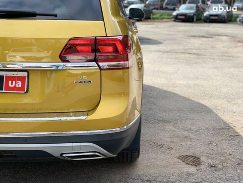 Volkswagen Atlas 2017 желтый - фото 13
