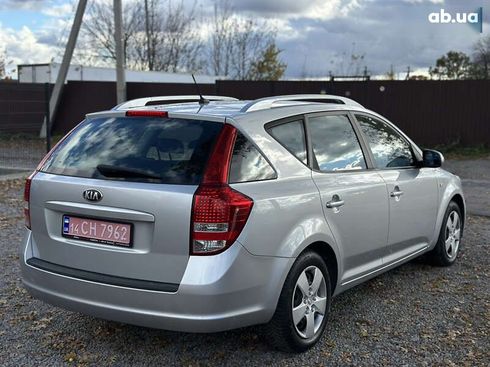 Kia Cee'd 2011 - фото 12