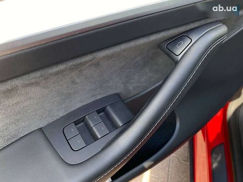 Tesla Model Y 2023 - фото 16