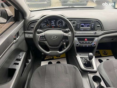 Hyundai Elantra 2016 - фото 12