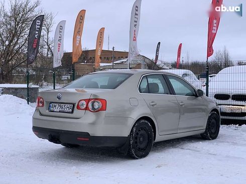 Volkswagen Jetta 2005 - фото 13