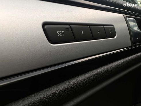 Volkswagen Touareg 2012 серый - фото 8