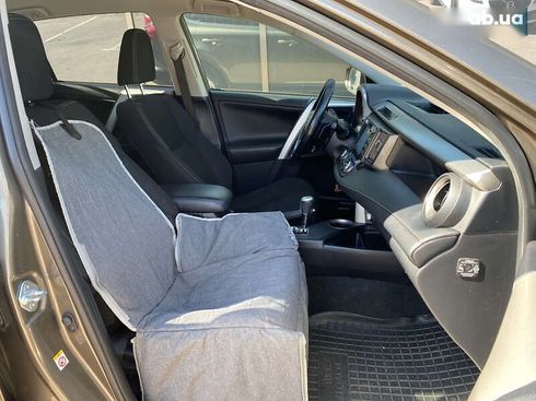 Toyota RAV4 2015 - фото 10