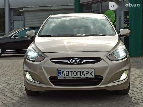 Hyundai Accent 2012 - фото 3