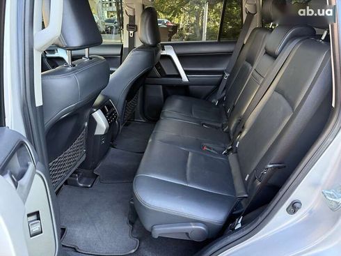 Toyota Land Cruiser Prado 2019 - фото 21