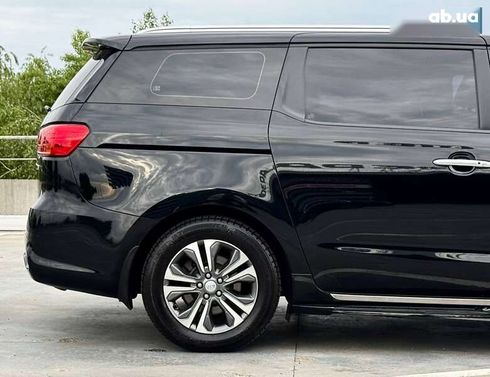 Kia Carnival 2020 - фото 12