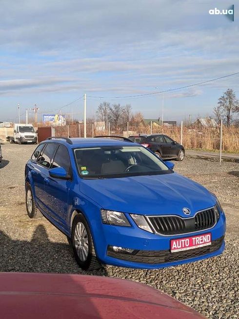 Skoda Octavia 2019 - фото 3