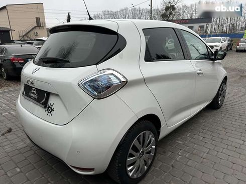 Renault Zoe 2016 - фото 11