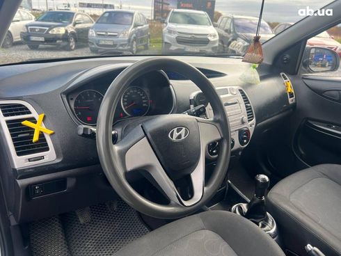 Hyundai i20 2011 серый - фото 17