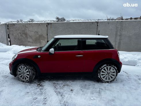 MINI Hatch 2010 красный - фото 2