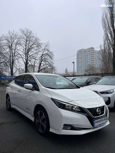 Nissan Leaf 2019 - фото 2