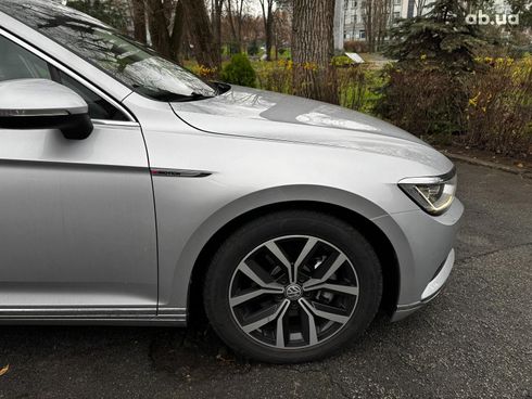 Volkswagen Passat 2018 серый - фото 6