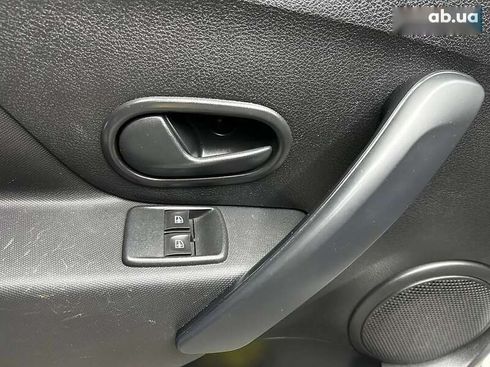 Renault Logan 2015 - фото 13