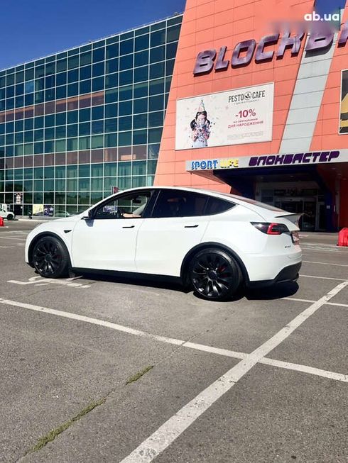 Tesla Model Y 2022 - фото 14