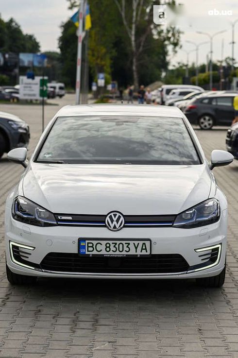 Volkswagen e-Golf 2019 - фото 19