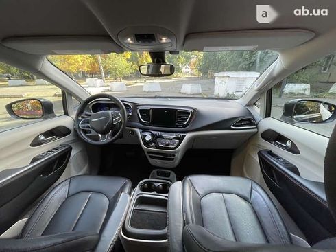 Chrysler Pacifica 2017 - фото 25