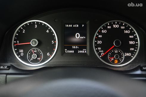 Volkswagen Tiguan 2015 белый - фото 19