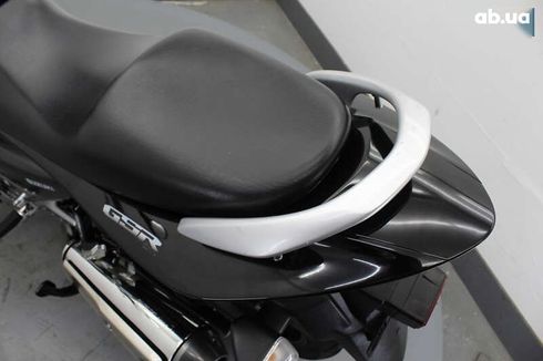 Suzuki GSR 2016 - фото 17