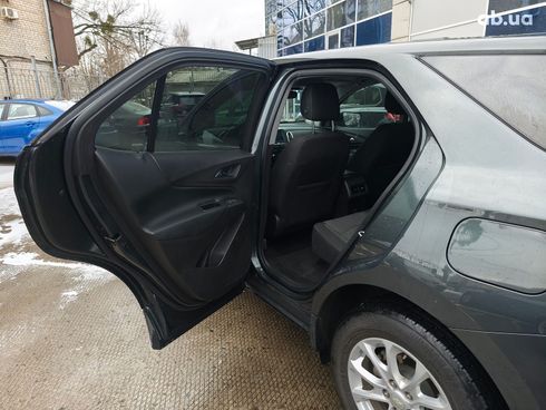 Chevrolet Equinox 2017 серый - фото 14