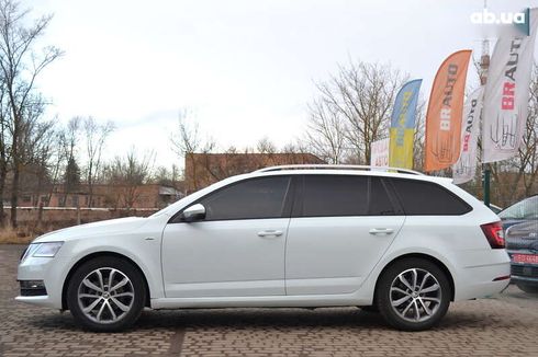 Skoda Octavia 2017 - фото 11