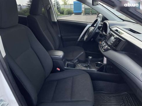 Toyota RAV4 2018 - фото 20